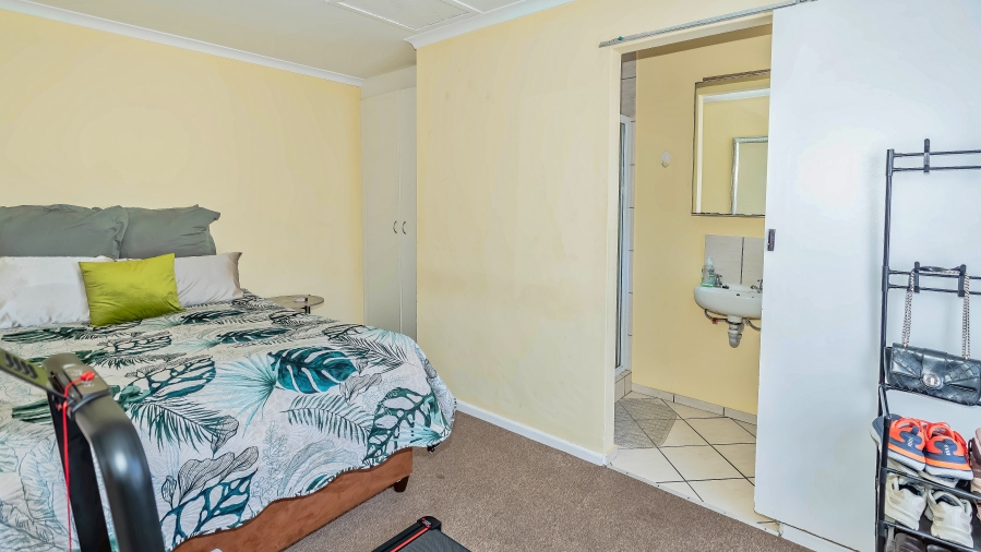 1 Bedroom Property for Sale in Sunset Glen Western Cape